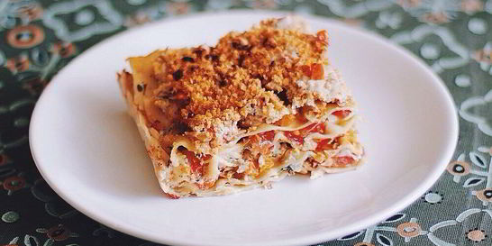 Овощная лазанья с брокколи и цветной капустой