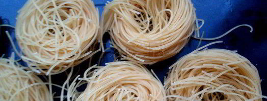 гнезда из спагетти с куриным филе. Шаг 2