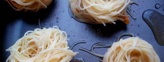 гнезда из спагетти с куриным филе. Шаг 4