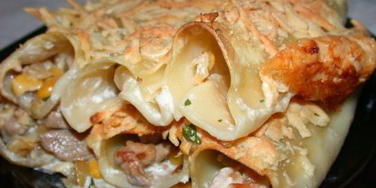 Каннеллони, фаршированные курицей и грибами