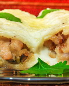 Каннеллони с курицей и грибами