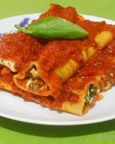 Каннеллони со шпинатом и рикоттой