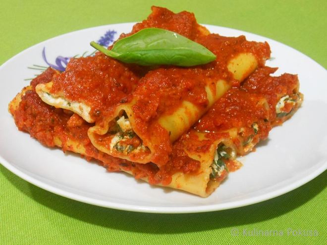 Рецепт каннеллонь со шпинатом и рикоттой