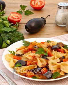 Макароны с баклажанами и помидорами