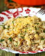 Макароны с мясным фаршем и сыром