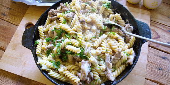 Макароны с мясом под сыром в духовке