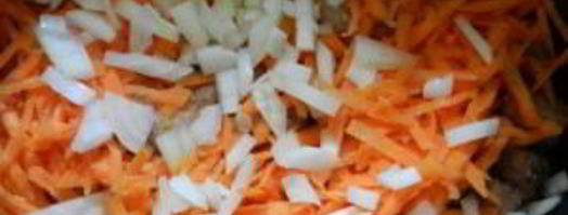 макароны со свининой в мультиварке. Шаг 2