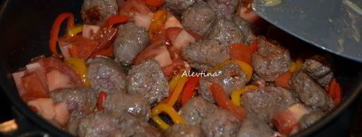 паста орзо с колбасой, томатами и сладким перцем. Шаг 3