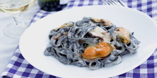 Паста с чернилами каракатицы