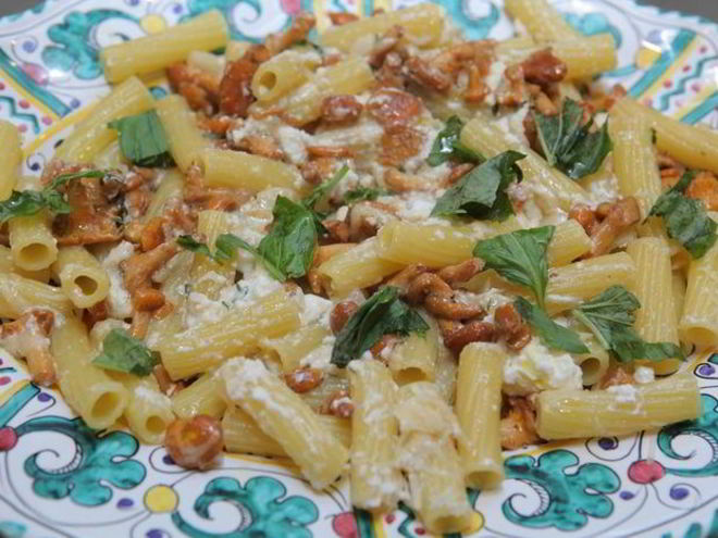 Рецепт пасты с грибами, рикоттой и базиликом