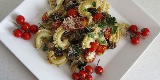 Паста с копченой мойвой