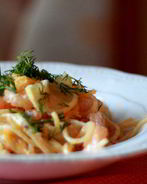 Паста с креветками в имбирно-сливочном соусе