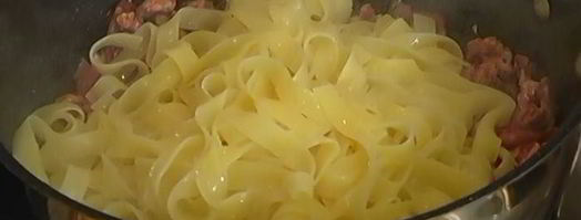 паста с орехами, беконом и тимьяном. Шаг 6