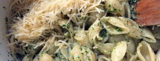 паста с песто из руколы и грецких орехов. Шаг 2