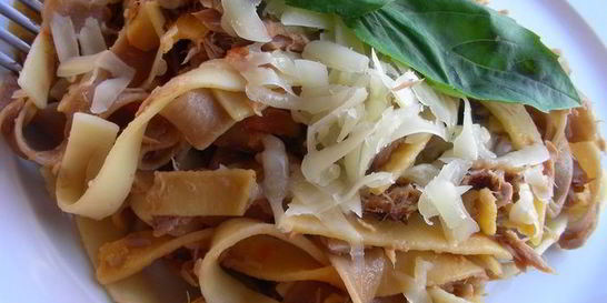 Паста с соусом из тунца и томата