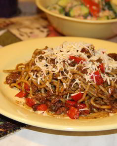 Паста с тушенкой и болгарским перцем