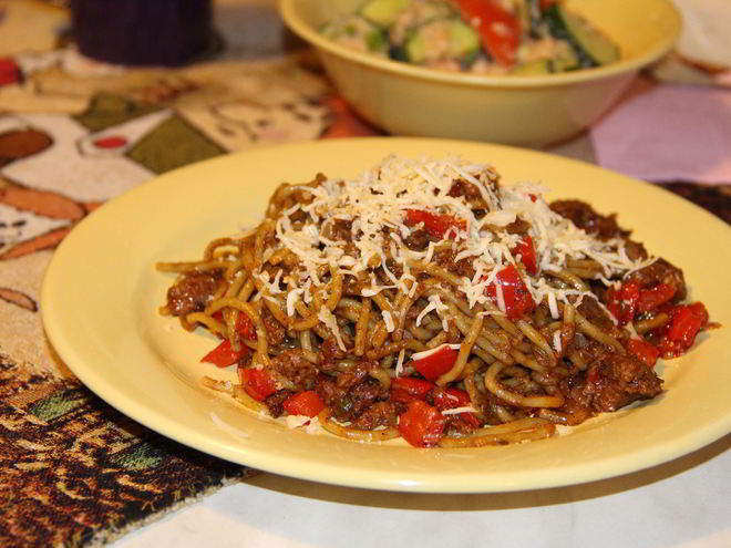 Рецепт пасты с тушенкой и болгарским перцем