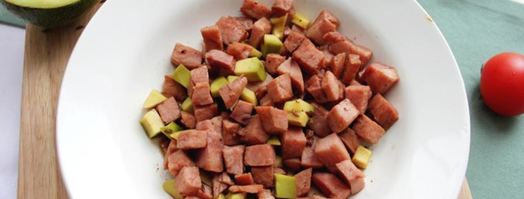 паста с ветчиной, томатами и авокадо. Шаг 3