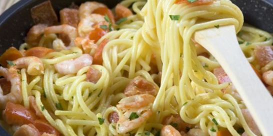 Спагетти с креветками