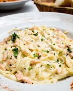 Спагетти с лососем