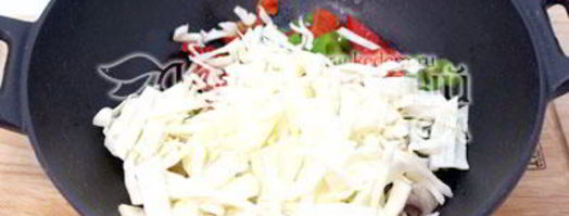 спагетти с овощами и соевым соусом. Шаг 3