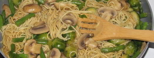 японская лапша с овощами и омлетом. Шаг 6