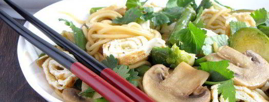 японская лапша с овощами и омлетом. Шаг 7