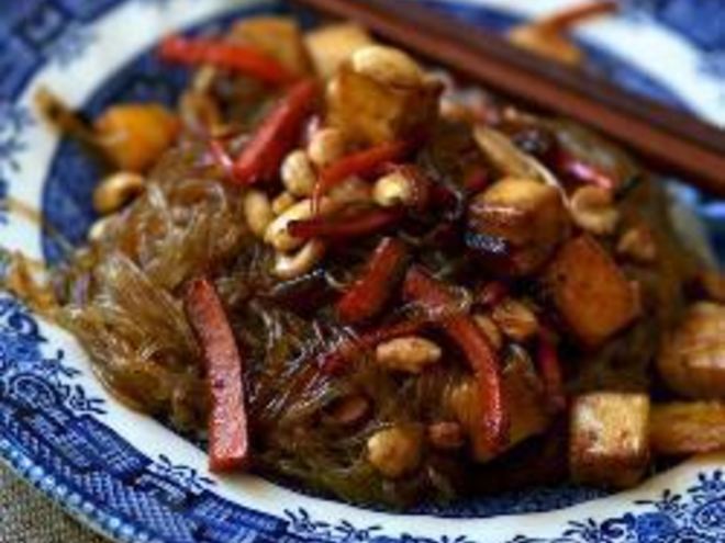 Рецепт жаренной лапши с тофу и овощами