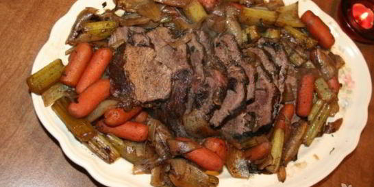Говядина в горшочке