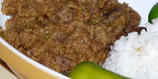 Говядина в карри из кокоса