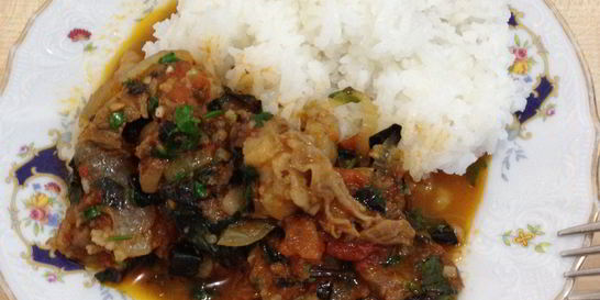 Говядина в томатном соусе