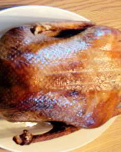 Гусь фаршированный диким рисом