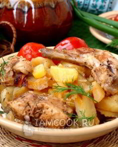 Кролик в горшочках с картошкой