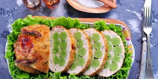 Курица по-царски, фаршированная блинами