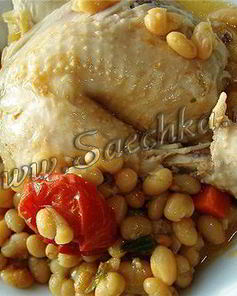 Курица с белой фасолью в горшочке