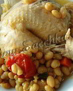 Курица с белой фасолью в горшочке