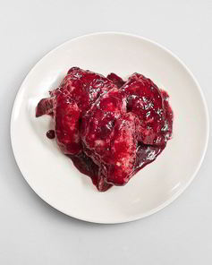 Курица с ежевикой