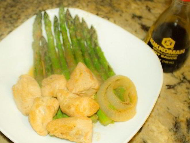 Рецепт курицы со спаржей в яблочном соусе