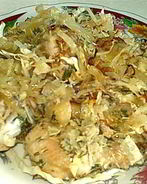 Курица со свежей капустой в духовке