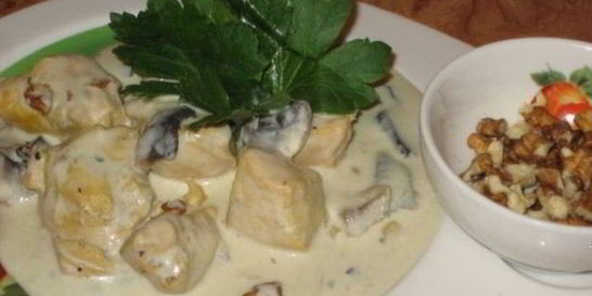 Курица в грибном соусе