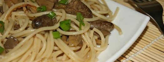 лапша с грибами и куриными сердечками. Шаг 6