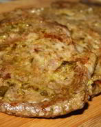 Мраморная говядина в соусе Песто на решетке на мангале