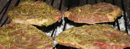 мраморная говядина в соусе песто на решетке на мангале. Шаг 4