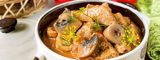 мясо с грибами в соусе из паприки. Шаг 15