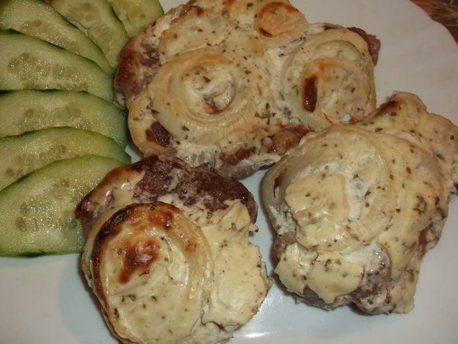Рецепт мяса, запеченного в творожном соусе