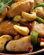 Острая курица с орехами кешью