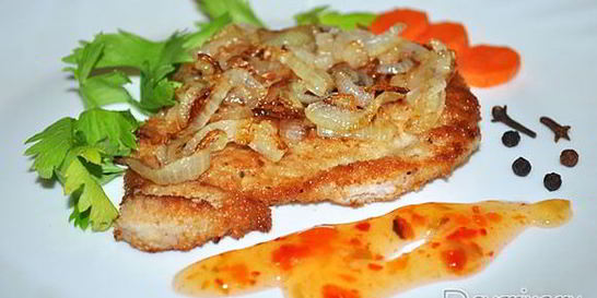 Отбивные с карамелизованным луком