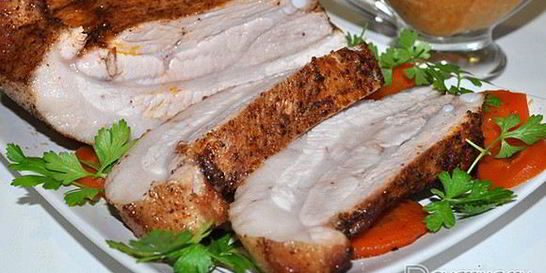 Свиная грудинка, запеченная с пивом