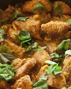 Свинина с базиликом