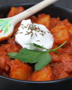 Свинина с картошкой и помидорами